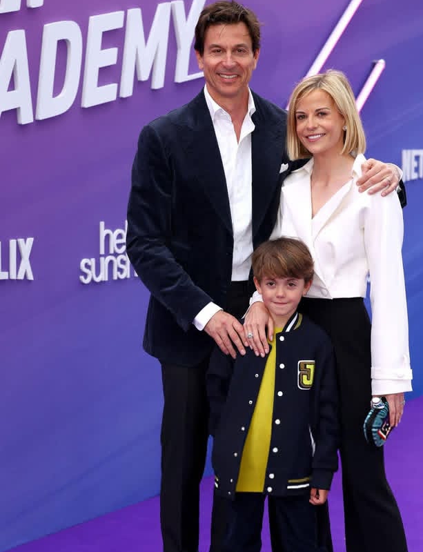 Toto Wolff Net Worth, Wife, Age, Height & Children 2 1000061511
