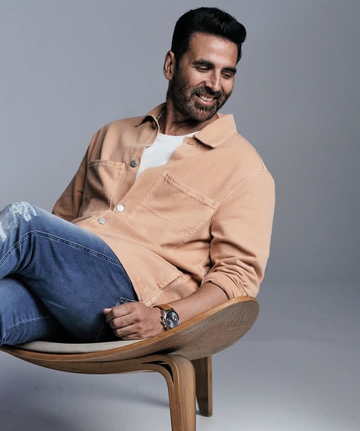 Ajay Devgn Net Worth & Akshay Kumar Net Worth: Fortune Comparison 2025 2 1000063965